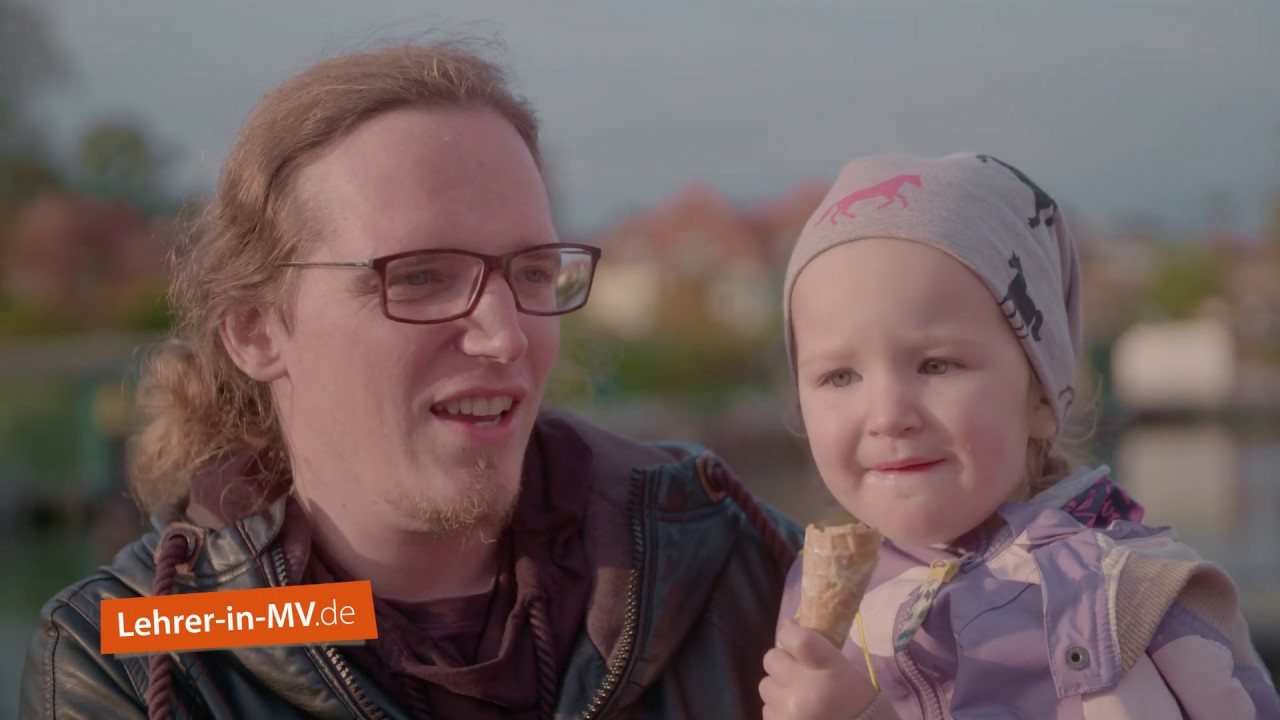 Das Klassenzimmer ist seine Bühne | Lehrer Christopher Hagemann | Schulcampus Röbel/Müritz