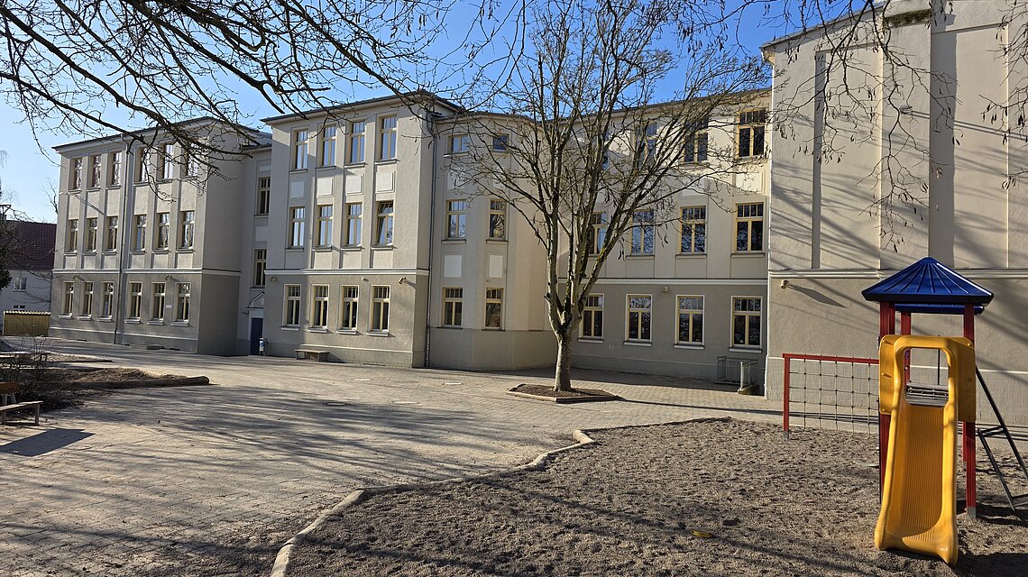 Bild von Jenaplanschule Rostock, Integrierte Gesamtschule mit Grundschule und gymnasialer Oberstufe Bild von Jenaplanschule Rostock, Integrierte Gesamtschule mit Grundschule und gymnasialer Oberstufe