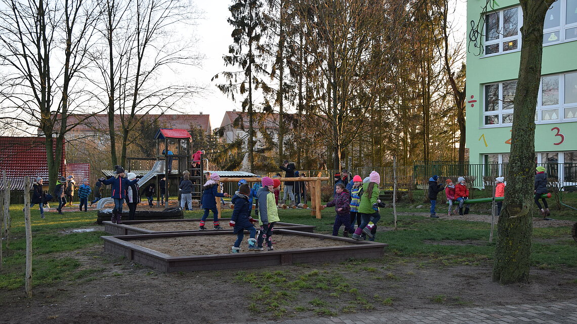 Bild von Grundschule "Pappelhain" Holzendorf